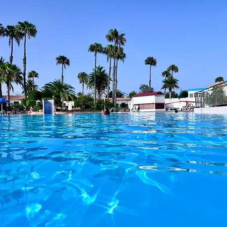 Con Piscina *